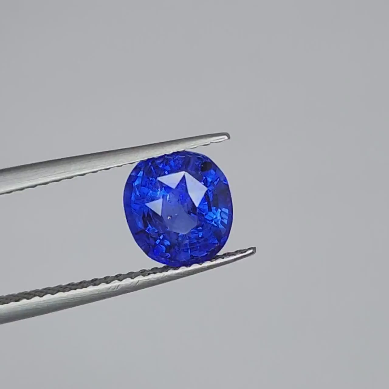 Buy Blue Sapphire Stone (Neelam Stone) for Great Fame, Discipline, Reverses Misfortunes